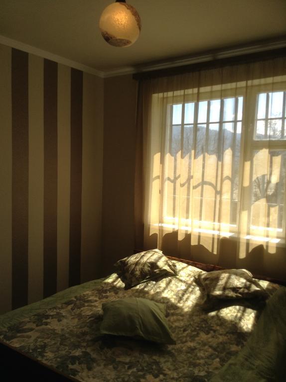 Em&Ri Guest House In Odzun ภายนอก รูปภาพ